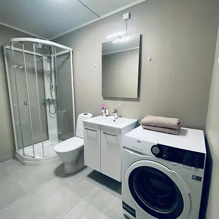 Moderne Studioleilighet Sor Tromsoya 트롬쇠